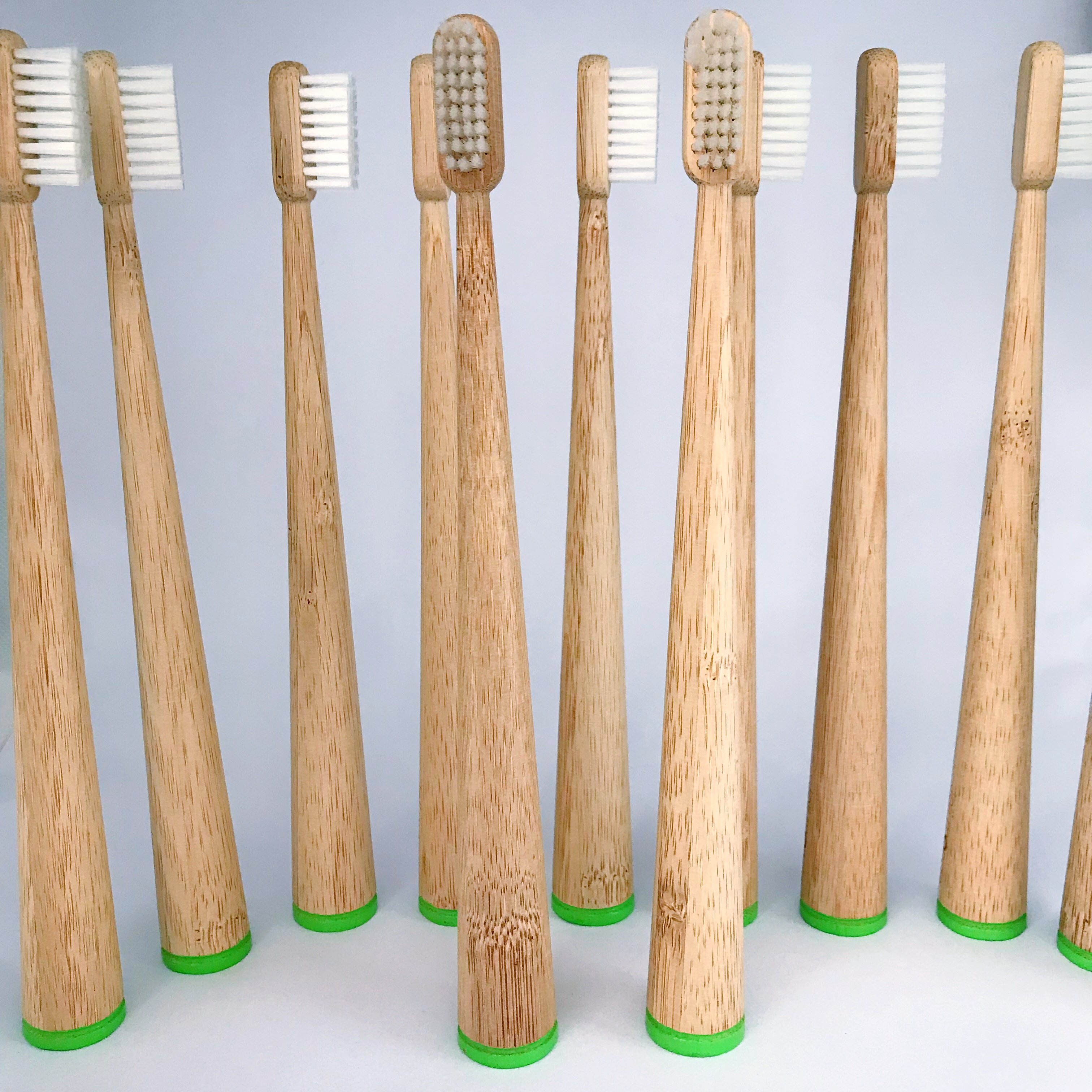 Экологичная зубная щетка с индивидуальным логотипом, Бамбуковая качественная Зубная Щетка Оптом из бамбука с дорожным чехлом для взрослых