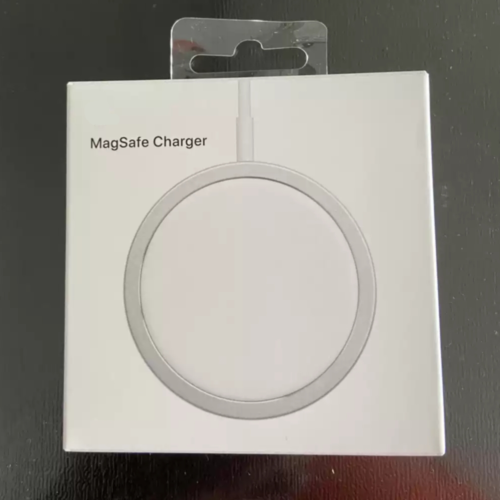 В наличии Magsafing зарядное устройство 15 Вт Magsafing Беспроводное зарядное устройство Быстрая Magsafing для Iphone 12 зарядное устройство