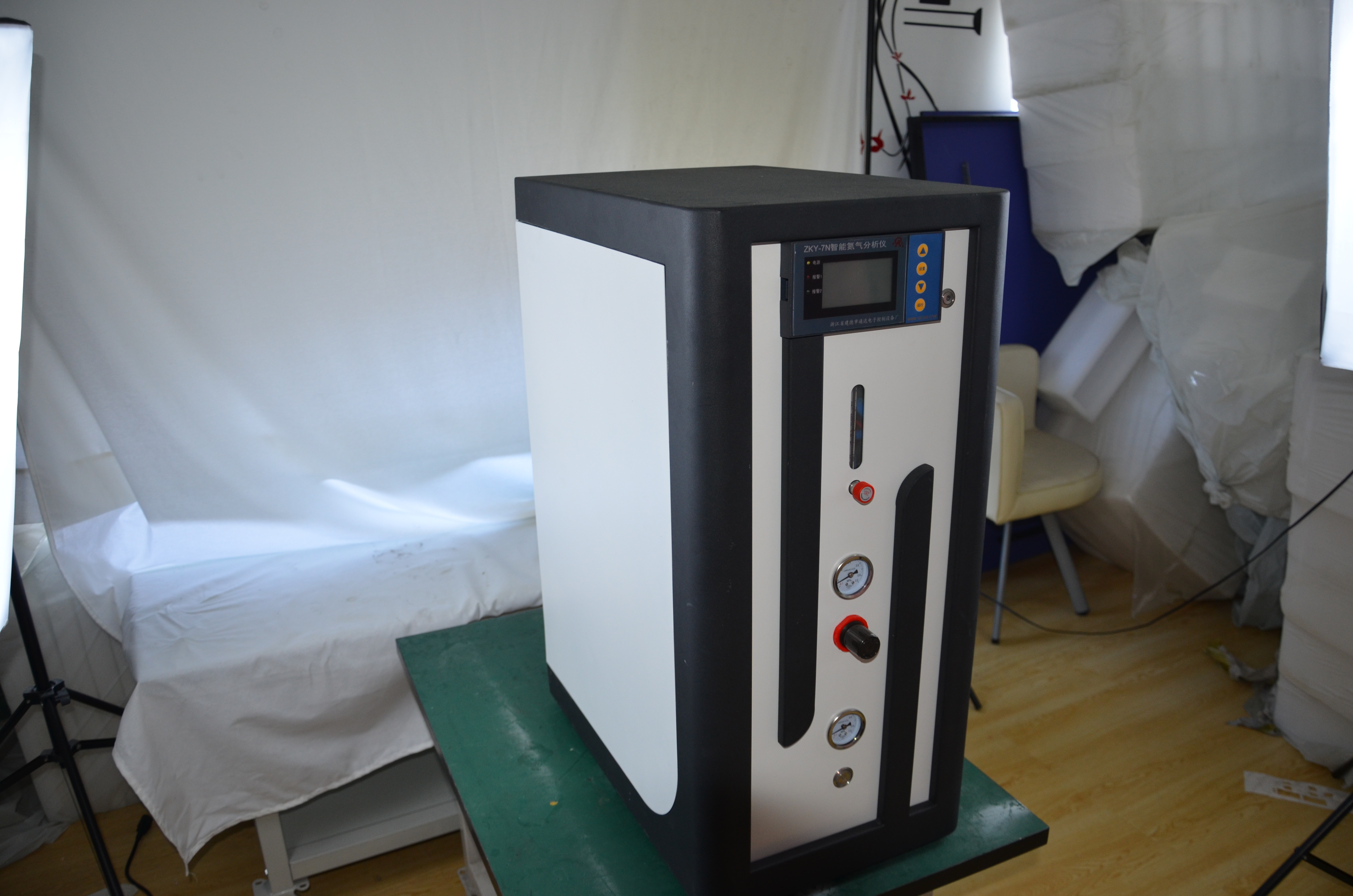 2 л/мин, 99% чистый лабораторный небольшой азотный генератор, N2 генератор