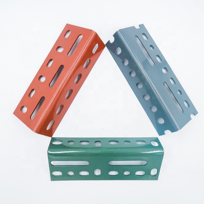 Шаньдун оцинкованная сталь щелевой угол для стеллажей и аппаратных инструментов