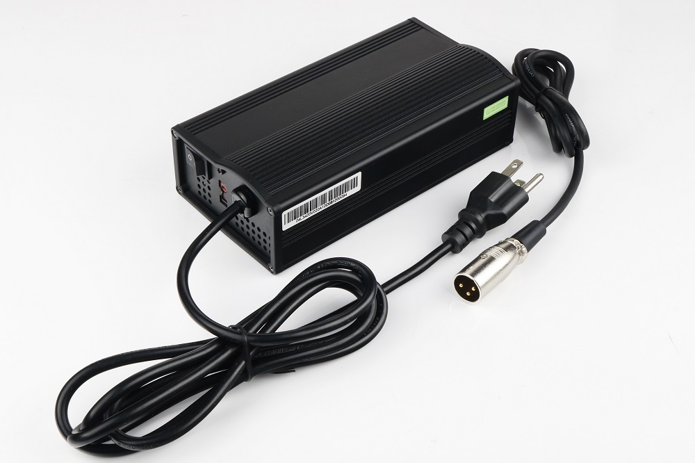 OEM 84V 4A Chargeur Batterie литиевая внешняя электрическая Автомобильная батарея зарядное устройство скутеры вилочный погрузчик бассейн lifepo4 батареи быстрые зарядные устройства