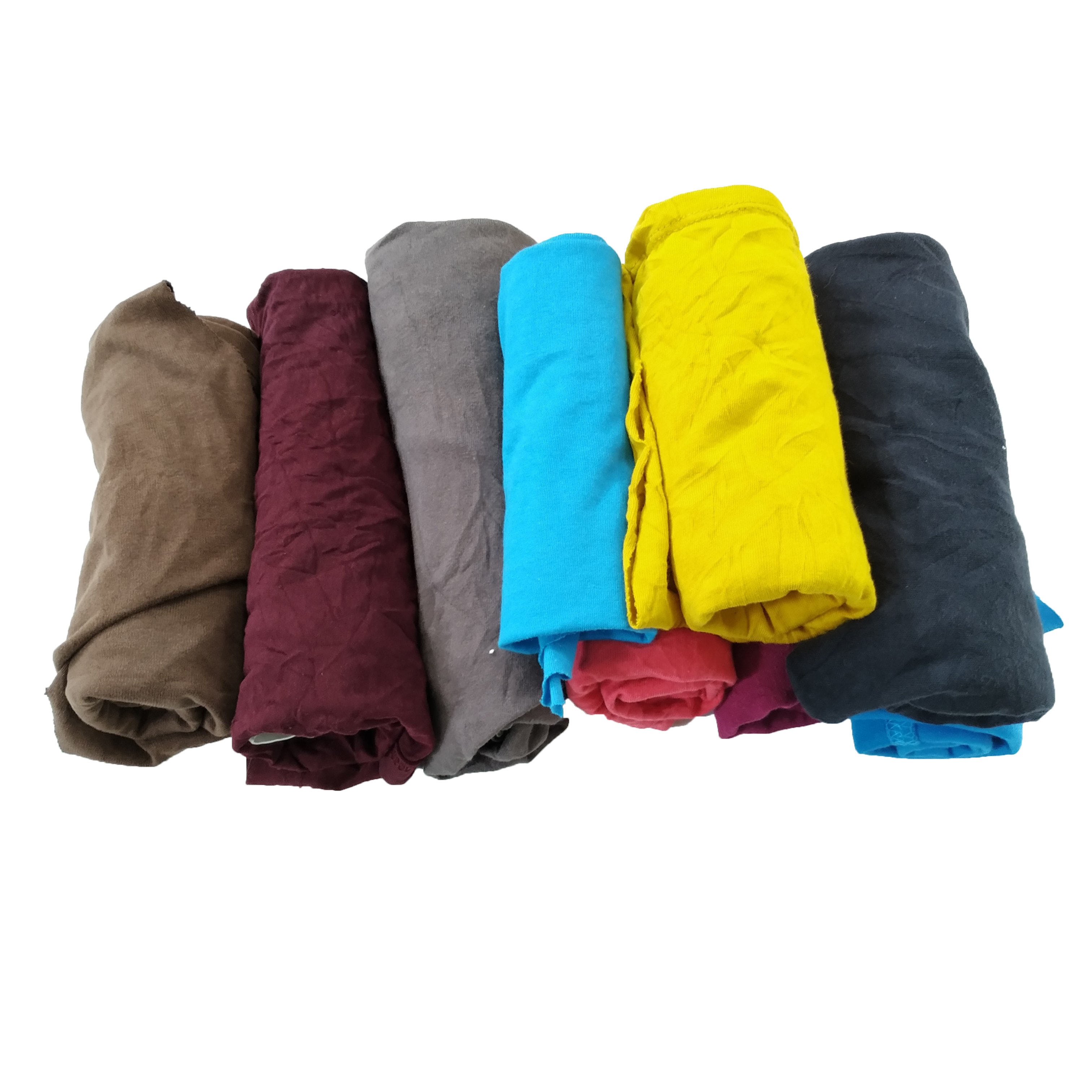 Одежда тряпки. Ветошь хб трикотаж. Стопка одежды. Одежда тряпки. Куча одежды на белом фоне.