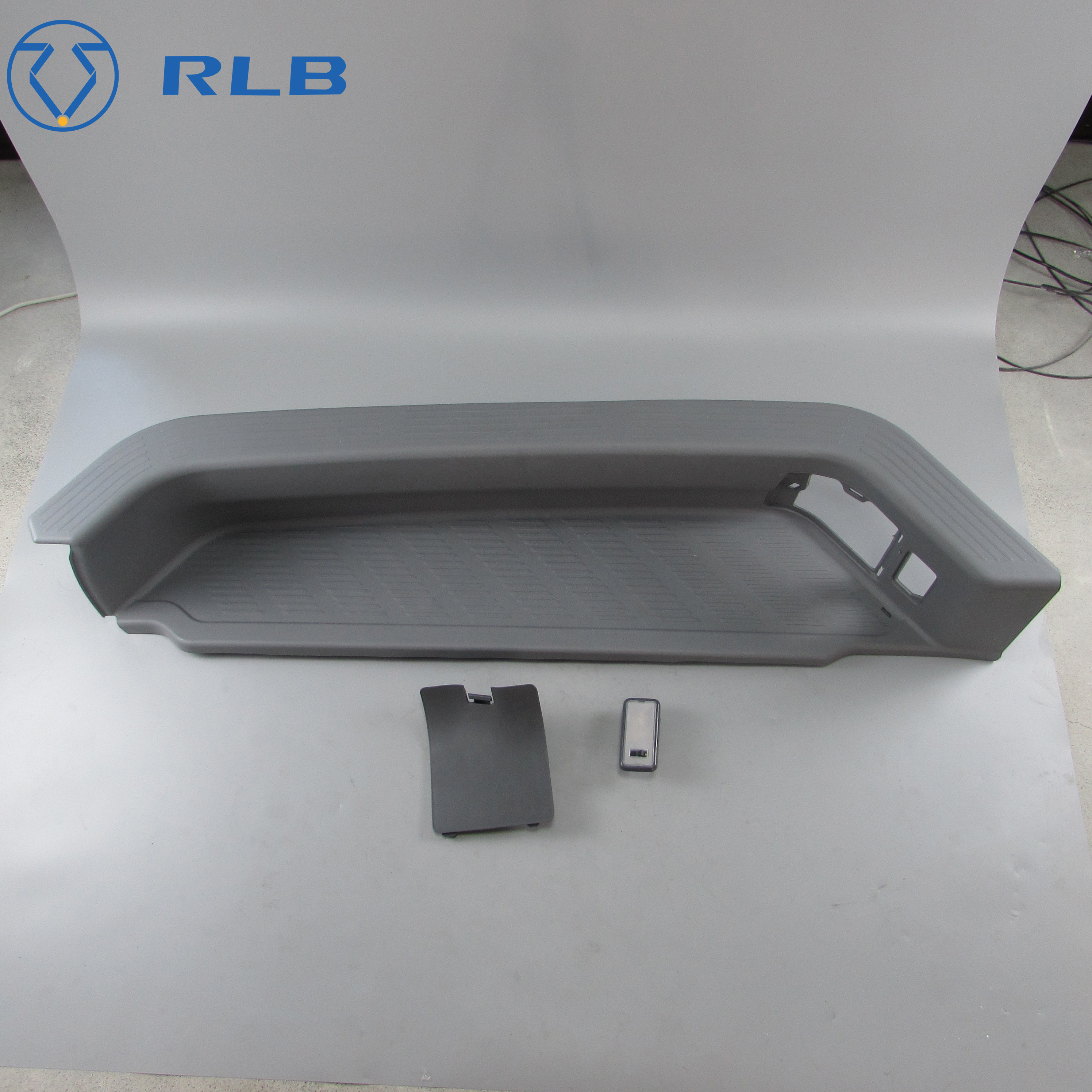 ハイエース 2005 スライドドアステップカバー lhd