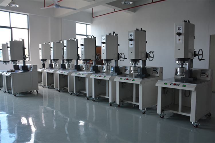 Strong weld and Hermetic Seal High Power Double Heads Ultrasonic Plastic ABS Rain Shower Head Welding Sealing Machine with Film Device