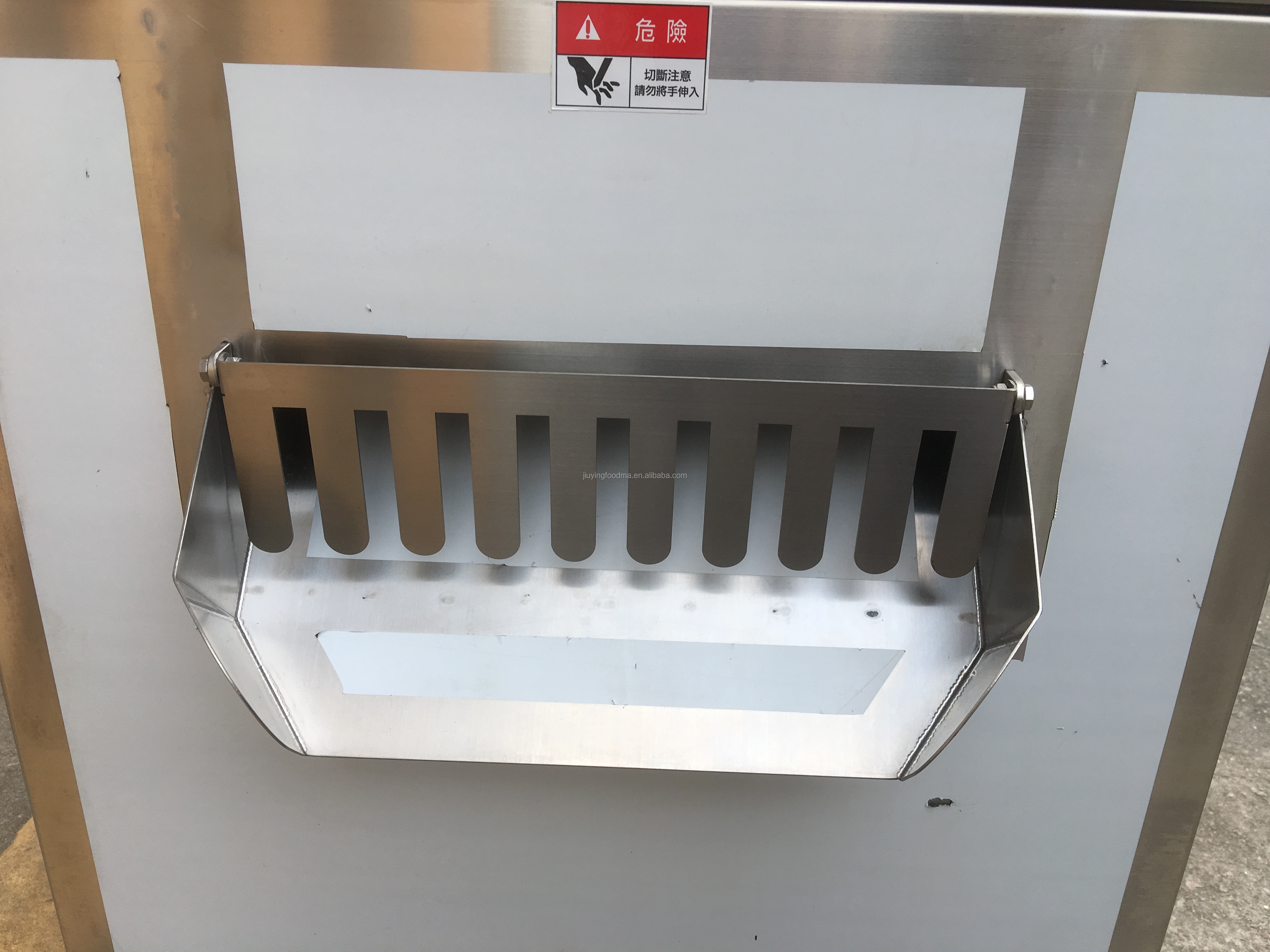 High Precision Steak Portion Frozen Meat Cutter Easy To Clean Capacity 600-800KG/H