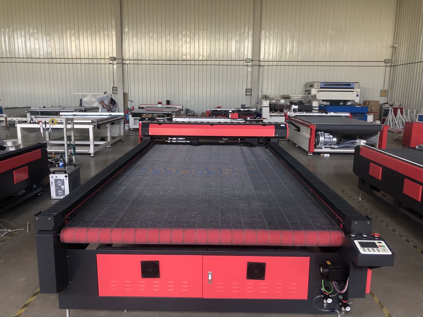 clothing machine auto feeding fabric laser cutting machine