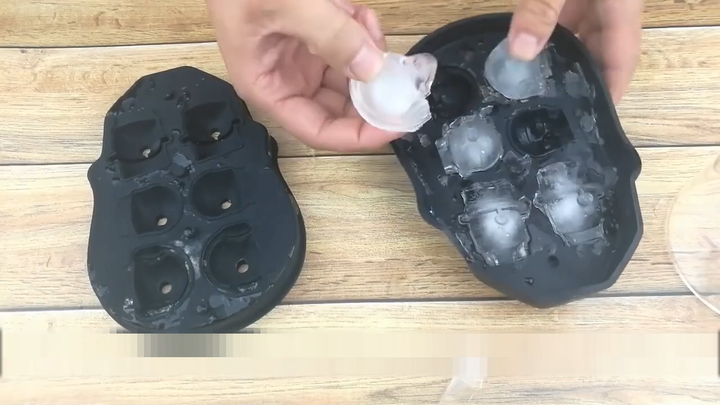 3D Tête De Mort Moule à Glace Avec Couvercle Attaché Entonnoir Qualité