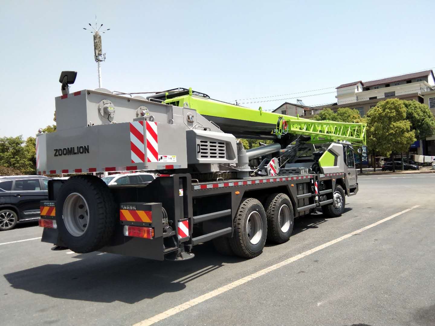 中联重科 25 吨全液压汽车起重机起重吊车 ztc250a552 qy25v
