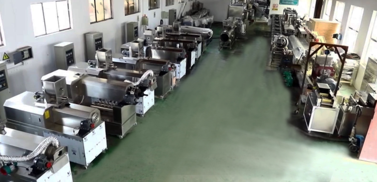 SS 201 304 Corn Puff Production Line Silver Snack Food Extruder Machine