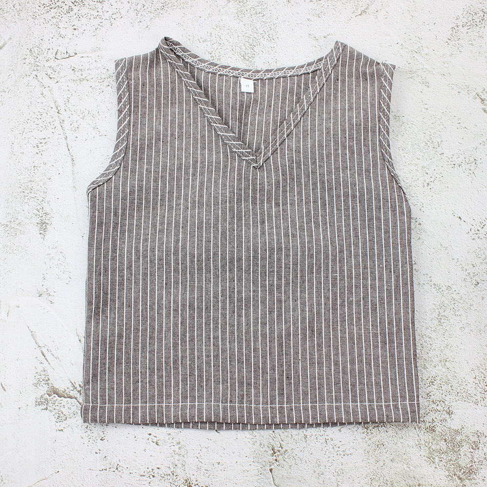 Новая коллекция, льняная полосатая рубашка для мальчиков с индивидуальным дизайном, детская одежда, топ без рукавов с V-образным вырезом для малышей