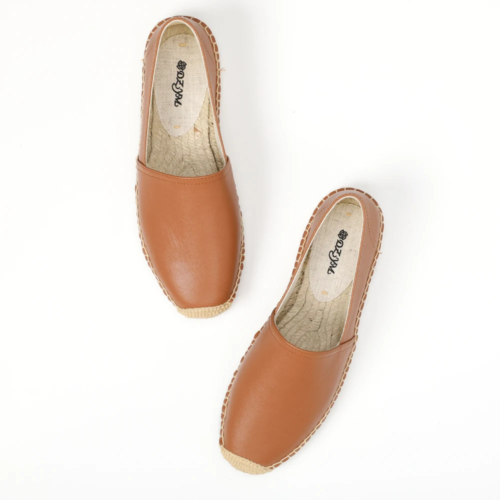 Поставка поглощающей пот коричневой женской коровьей повседневной классической обуви на плоской подошве