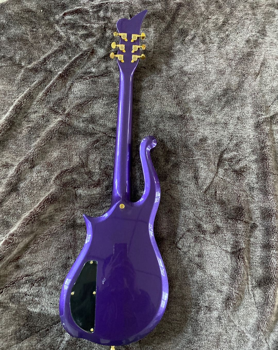 Weifang Rebon 6 String Cloud Prince Electric Guitar in Purple