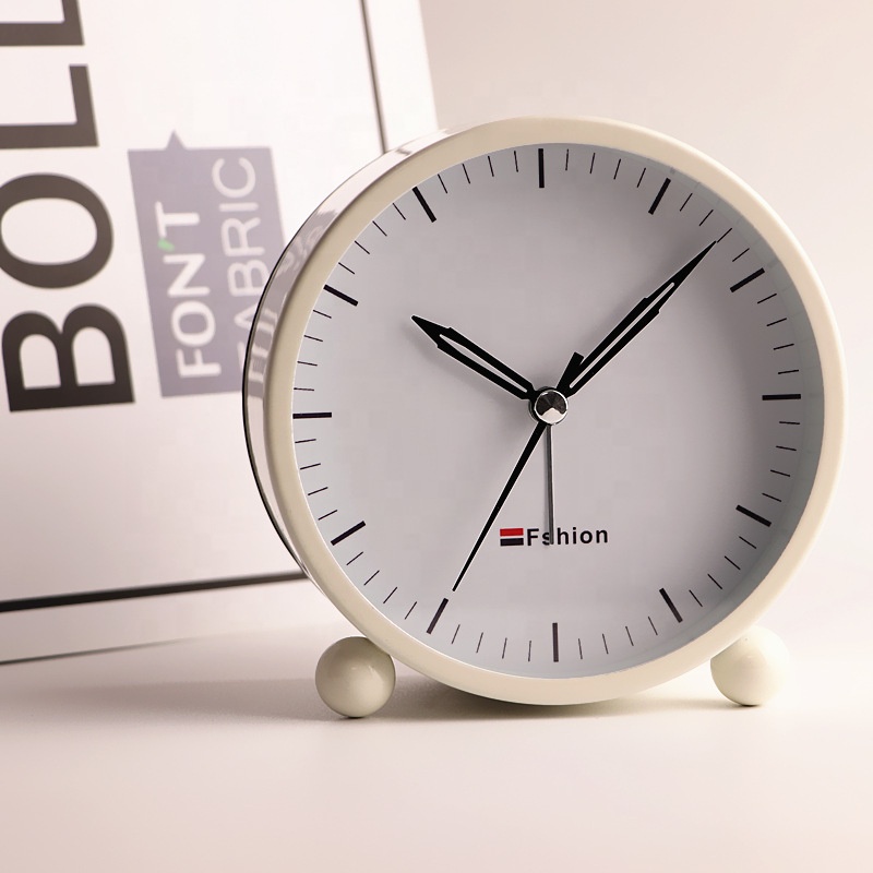 4 inch Round Alarm Clock Non Ticking with Night Light Super Silent Alarm Clock quartz analog metal alarm clock amazon hot sell