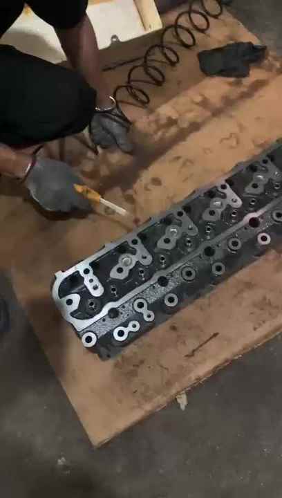 C4.4 Engine Cylinder Head 3167896 for Construction Machinery