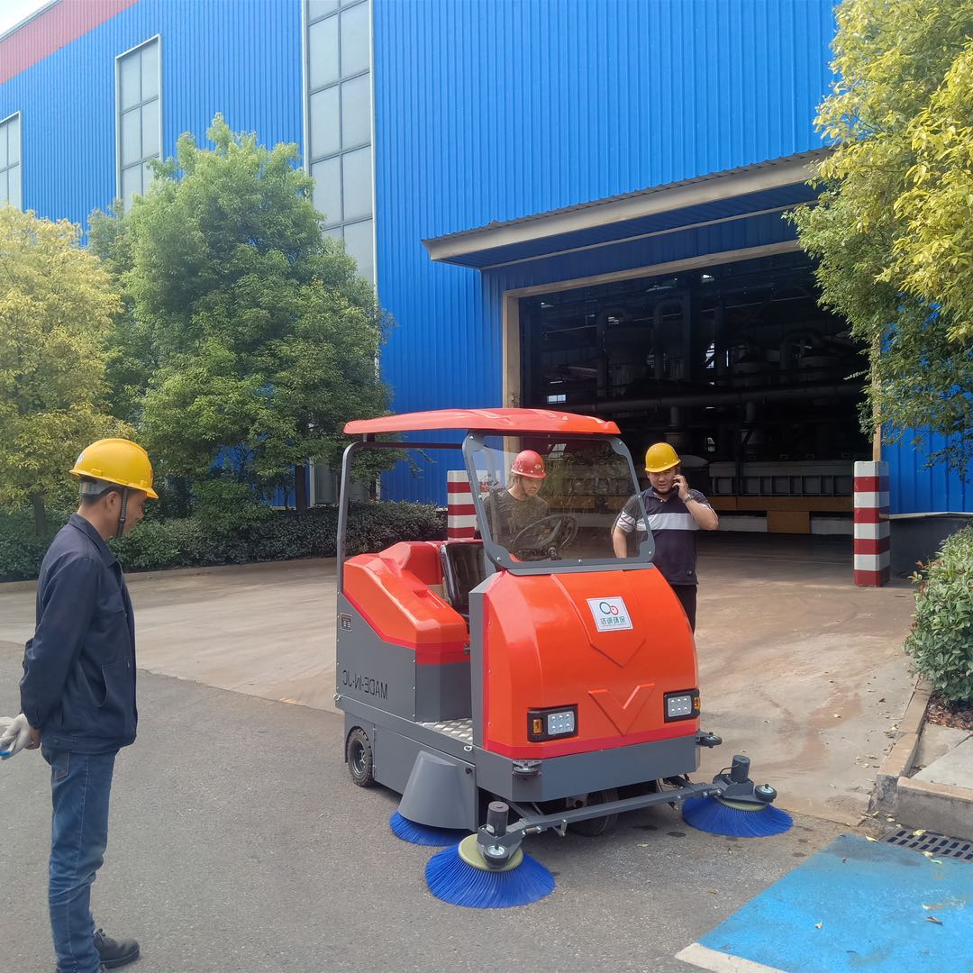 disel/electric/ road sweeper / cleaning machine JC-1500/JC-2000 sale with low price and good quality