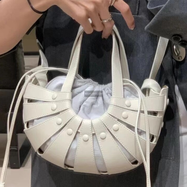 Pin on Bolsos