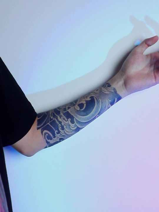 Juice Full Arm Tattoo Sticker – 2 Stück, Semi-permanent, Hält 7–15 Tage, Wasserfest, Pflanzenbasierte Tinte
