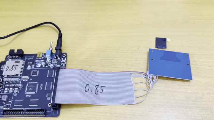 ミニ0.85インチ128*128 SPI4ラインスクエアTFTLCDスクリーン