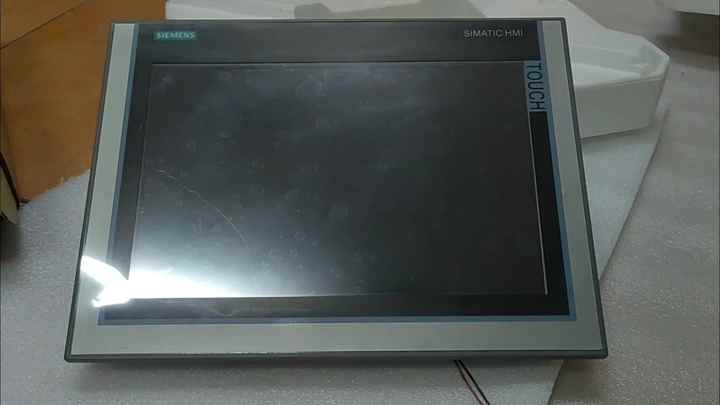 Mitsubishi HMI GT2712-STBA - 12.1 Inch Color LCD Interface