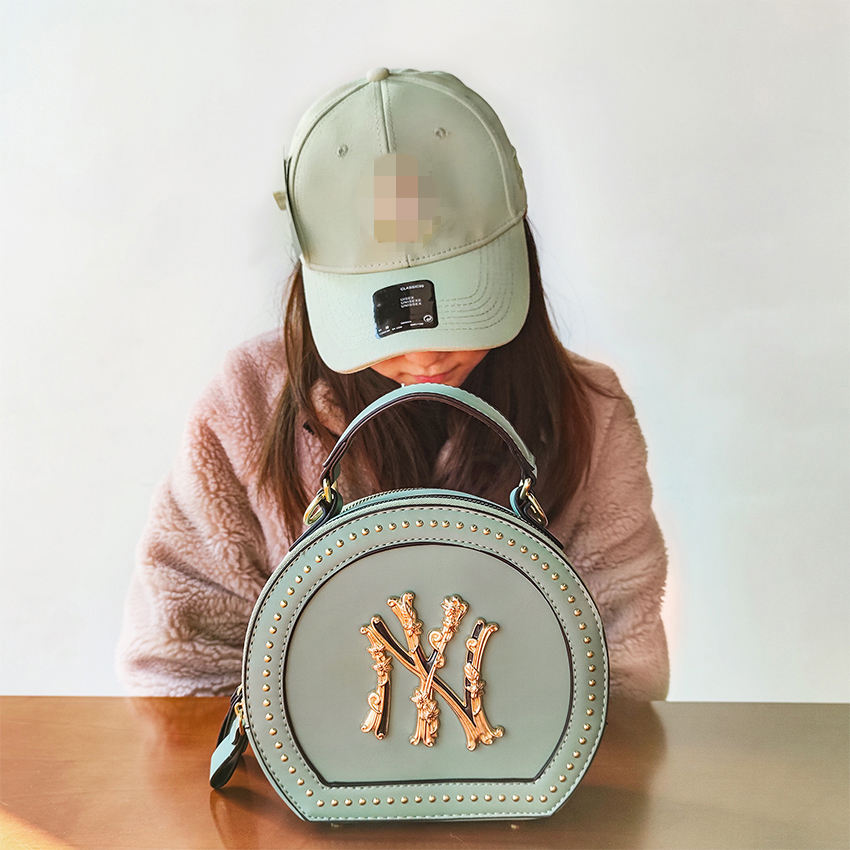 kashmiri work handbolsas