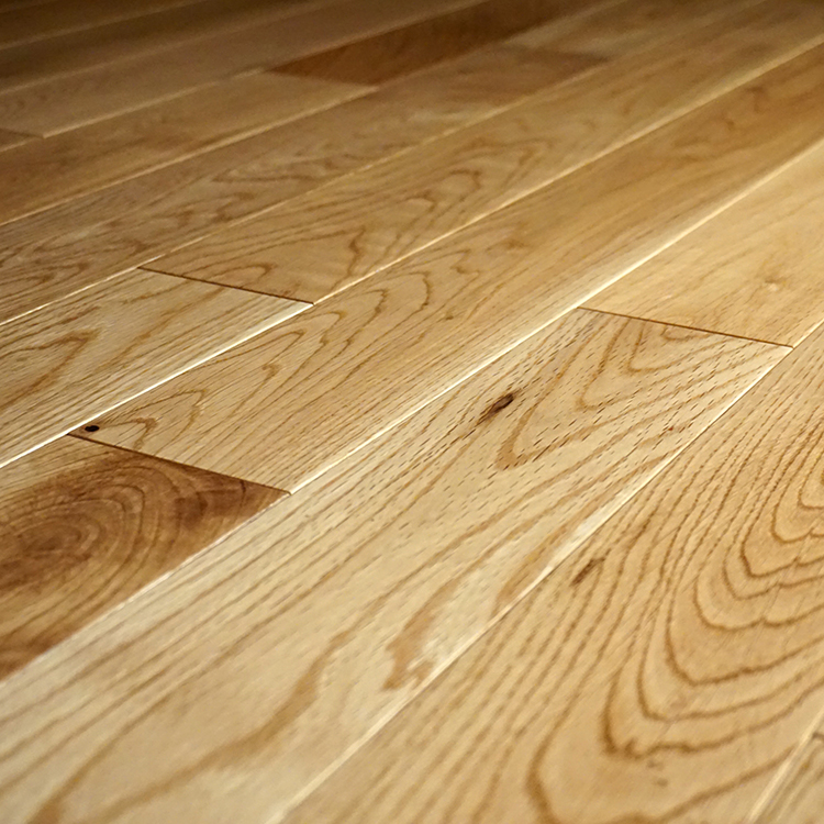 Best quality  Oak hardwood flooring for sale