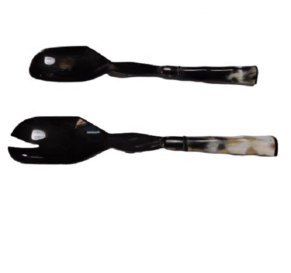 Сервировочная Ложка для салата с белым затененным черным рогом буйвола