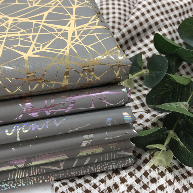 Модная пуховая куртка с принтом в виде монограмм, 1 м х 1,4 м