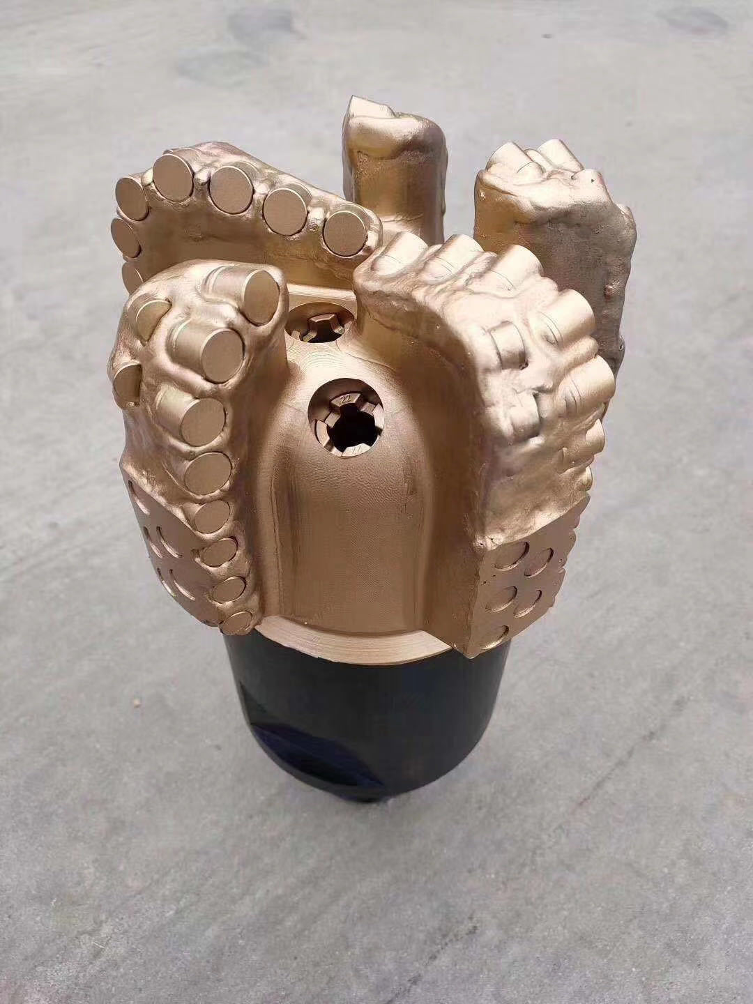 Casting 5 blades oil drilling pdc drill bit API standard