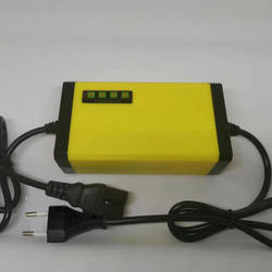 Automático inteligente de chumbo ácido de bateria li-ion LiFePo4 12V 5A portátil portátil carregador de bateria de carro com CE RoHS