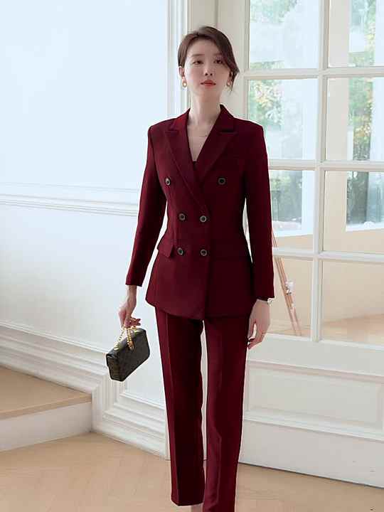 green emerald velvet dress Amazon.com: Qrkoda Women's 3-Piece Suit Peak Lapel Jacket Pants with Single  Breasted Button Vest for Graduation Party Light Beige : Clothing, Shoes &  Jewelry