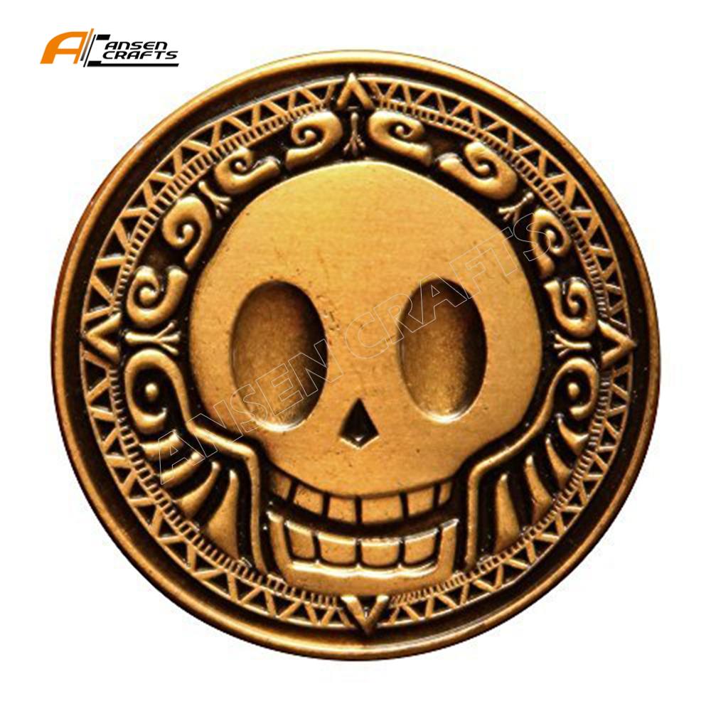 Пиастры что это у пиратов. Монеты пиратов. Золотые пиастры пиратов. Пиастр монета пиратов. Пиастры монеты пиратские.