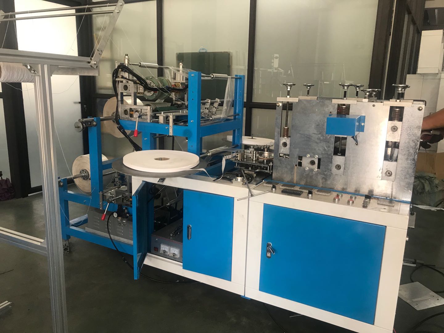 disposable plastic car steering wheel cover making machine