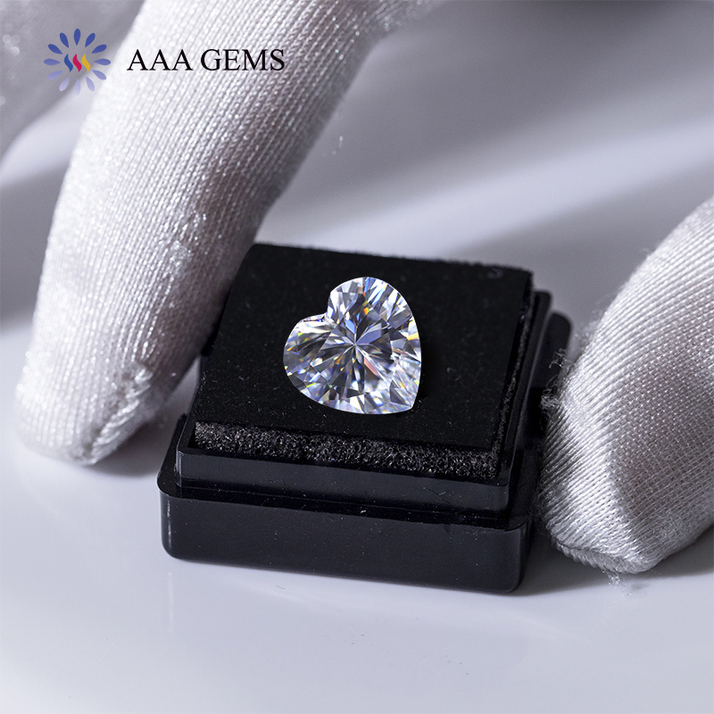AAA Gems Excellent Cut Vvs Mozzanite Gemstone Synthetic Fake Diamond Heart MOISSANITE Diamond