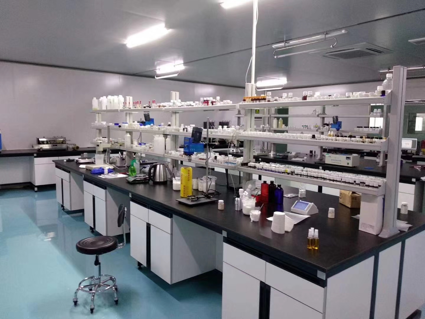 (Разработанно специально для заказчика)/поо (производство оригинального или оптовую продажу Отшелушивающий темно костяшки черных точек крем для удаления