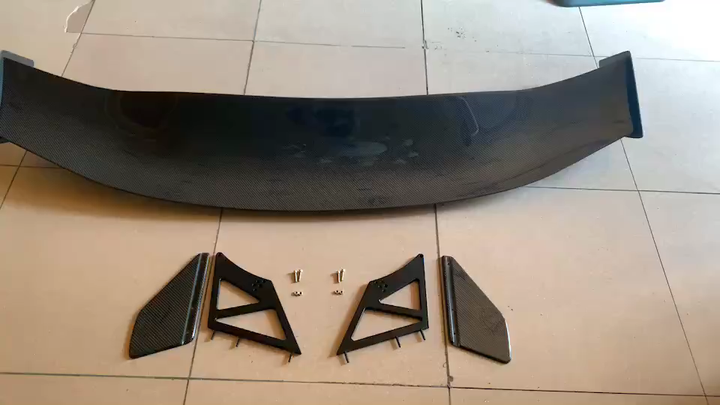 GTR R35用スタイルウィングダブルデッキカーボンファイバーリア