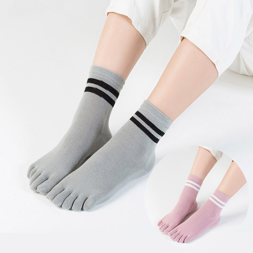 Striped five-finger cotton socks ladies mid-tube autumn and winter split toe socks navy style student cute fresh socks