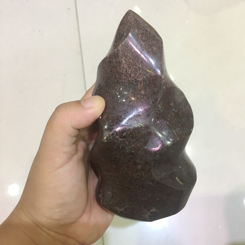 热销天然石榴石自由形式水晶火焰闪耀红色火炬风水水晶愈合石装饰