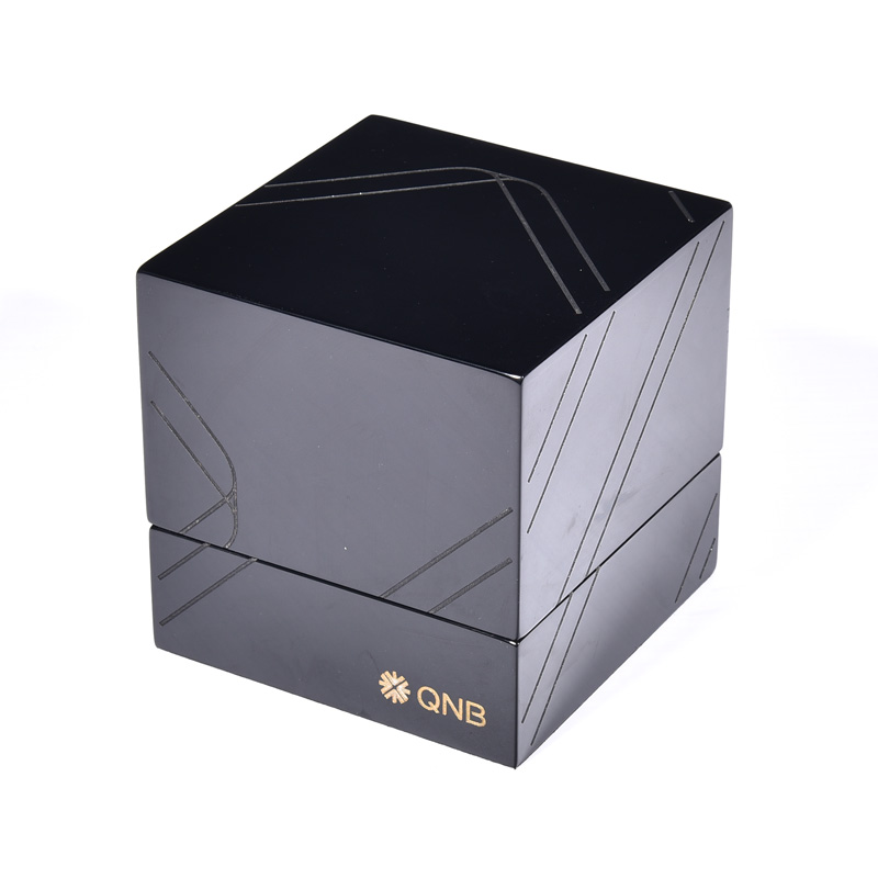 Qatar Bank Use Black Glossy Finishing Wood Bank Card Box Wood Lid and base gift Box