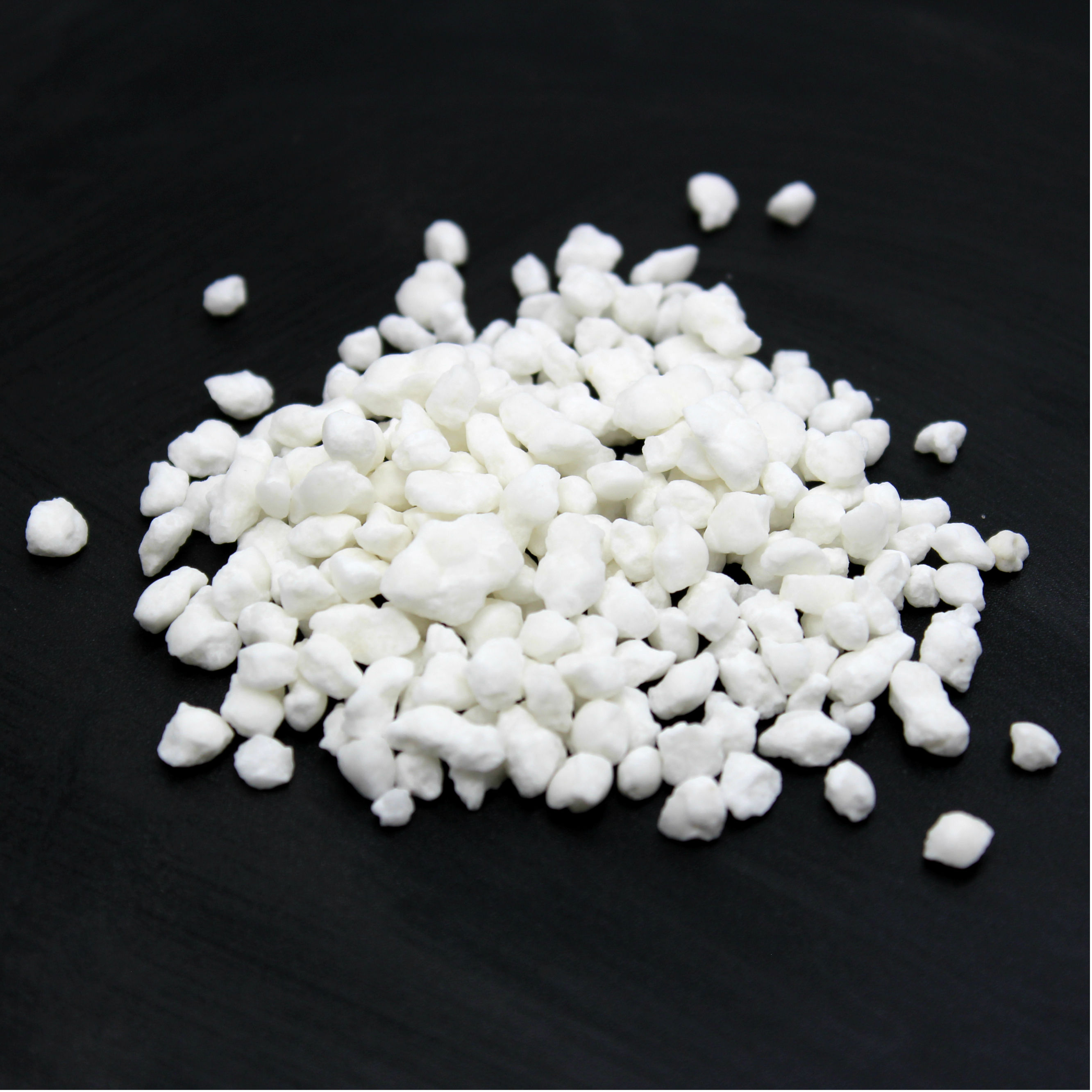 Карбамид 25 кг. Аммиачная селитра молекула. Натриевая селитра. Аммиачная селитра куйбышевазот. Уралхим известково-аммиачная селитра.