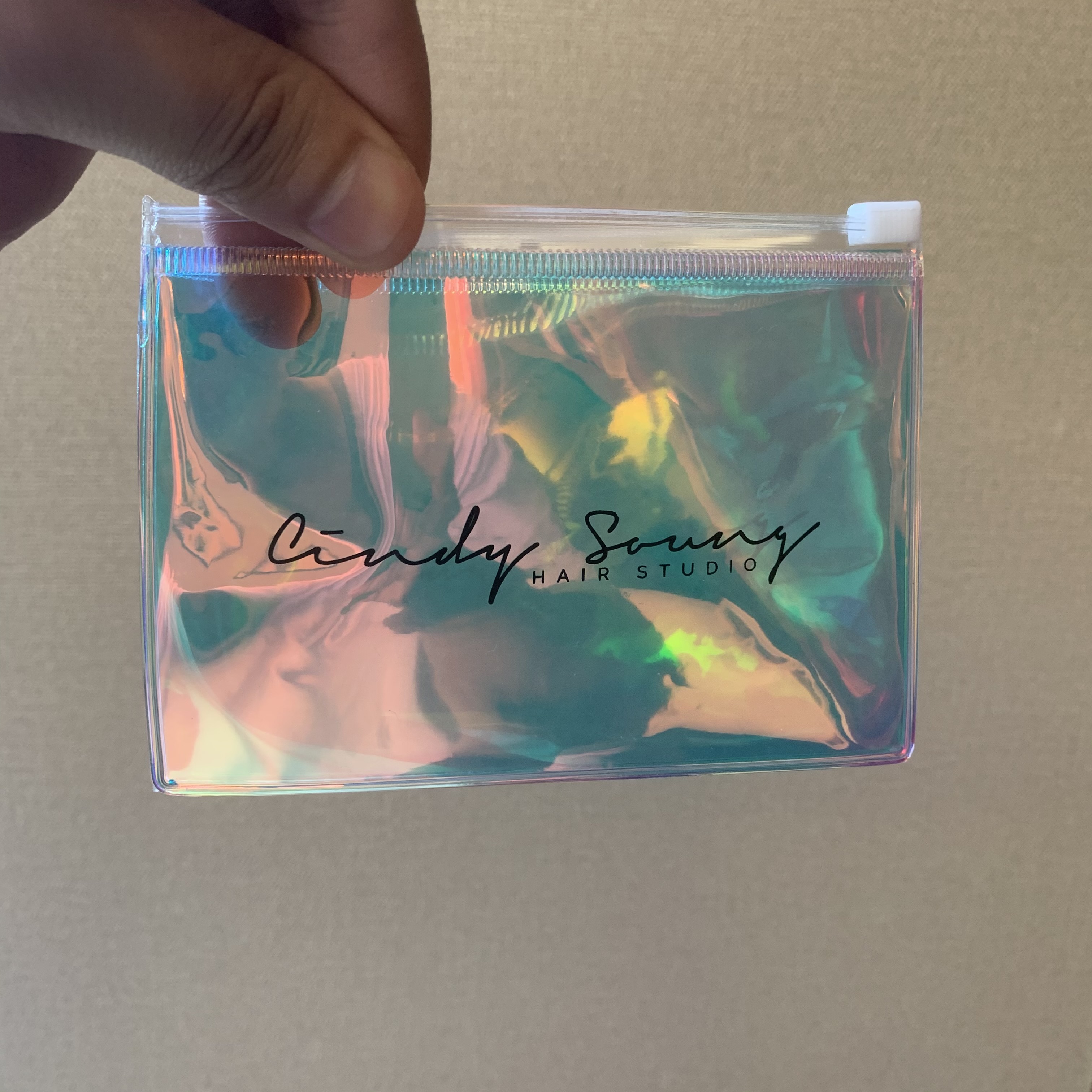 Fashionable Design Holographic PVC Makeup Cosmetic Bag Custom Logo Hologram Iridescent Cosmetic Bag