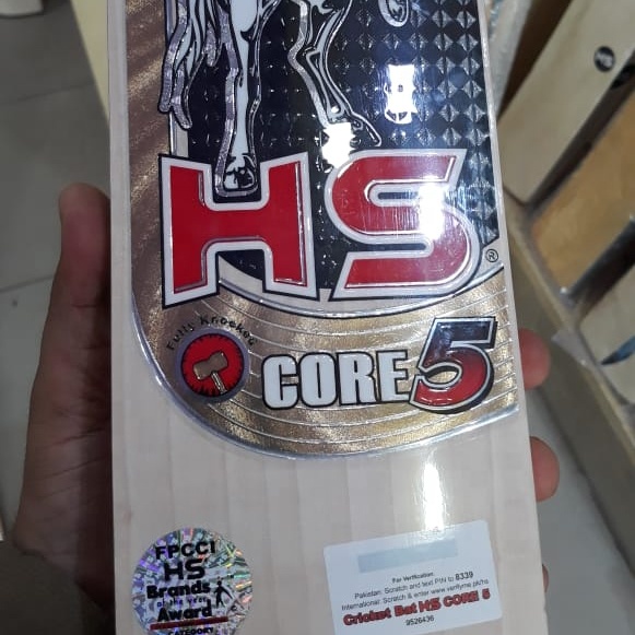 Мощная бита для игры в крикет с английской ивой