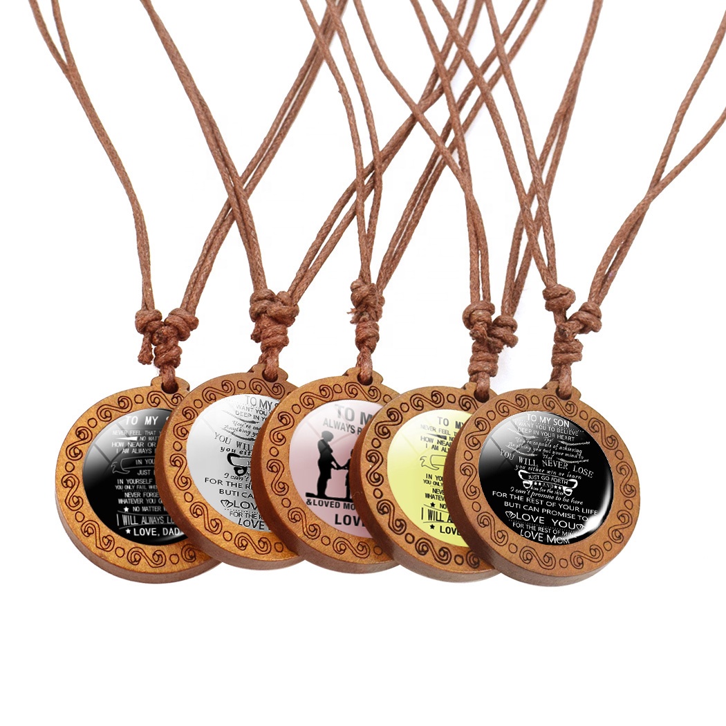 Деревянное ожерелье с кабошоном и надписью «Love You Dad Love You Mom»