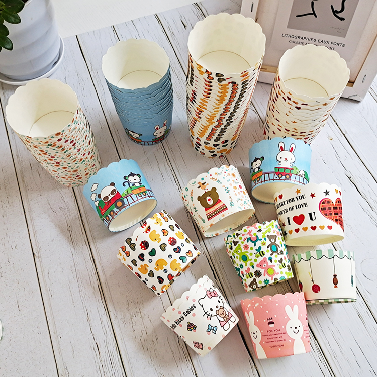 新奇产品出售蛋糕店装饰用品定制松饼杯生日派对用品纸烘焙纸杯蛋糕