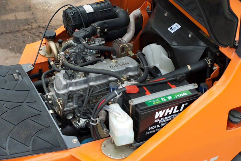 2 吨汽油液化石油气双使用叉车与日本日产 k21 发动机