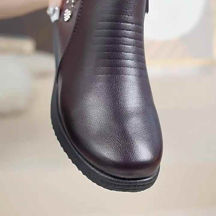Wholesale Plush Warm Winter Waterproof Snow Boots for Women Fashion  Comfortable Women Leather Winter Boot