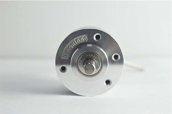 IP65 High Protection Single Turn Absolute Encoder Solid Shaft 11 Bit SJ38 SSI 8mm