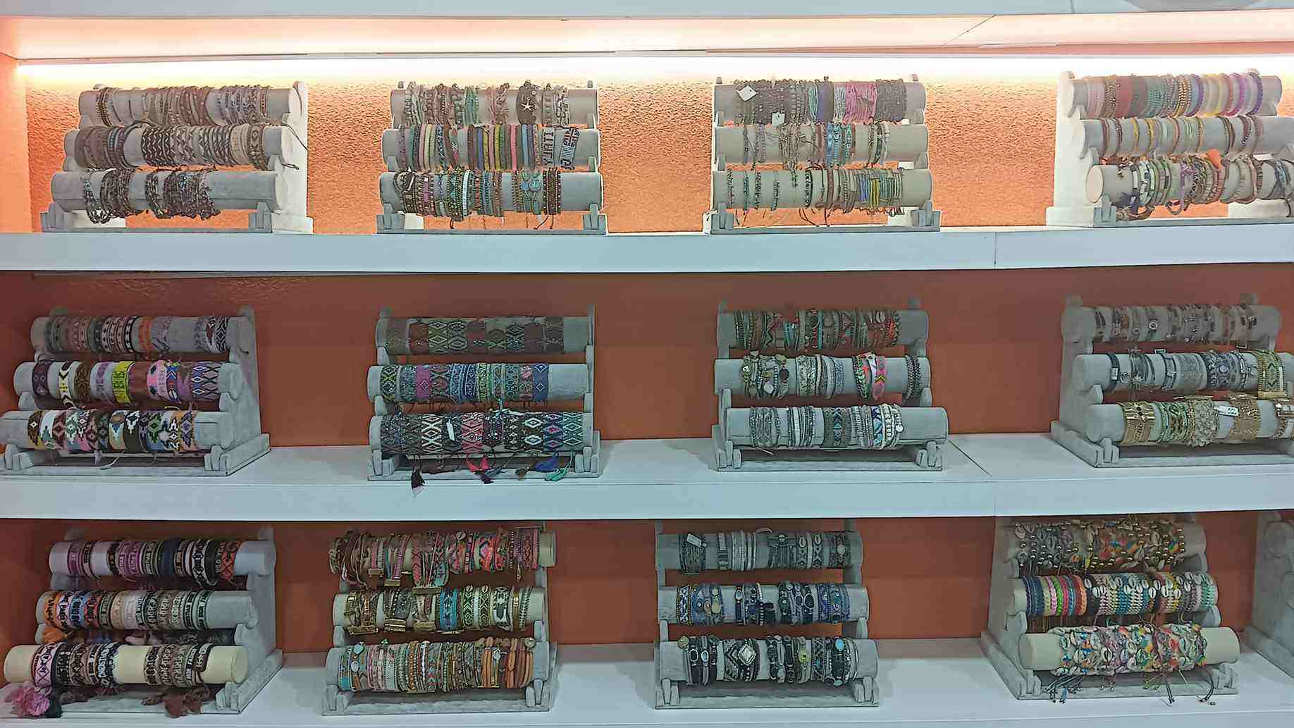 Yiwu Lancui Jewelry Co., Ltd.