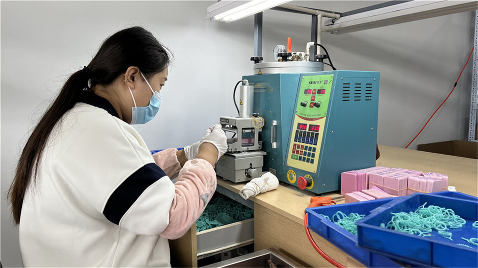 Company Overview Yiwu Landy Jewelry Co., Ltd.