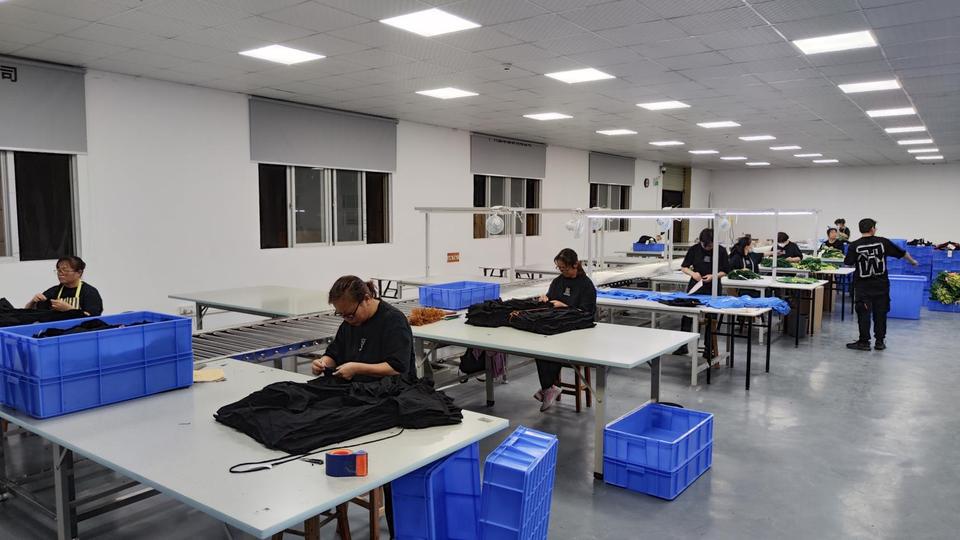 Company Overview Guangzhou Baiyun Area Etai Garment Factory