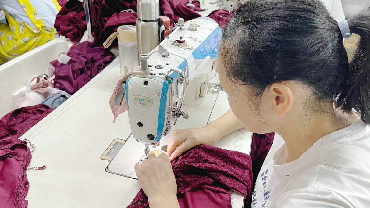 Aoxi Fashion Garment Limited Company (dongguan)